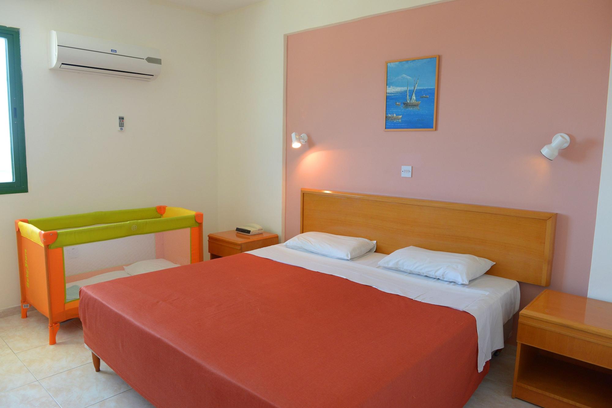 Maris Grand Waterpark Resort Protaras Exterior foto