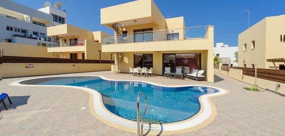 Maris Grand Waterpark Resort Protaras Exterior foto